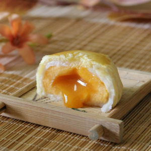 Bánh ngàn lớp trứng chảy (kèm hộp thỏ)