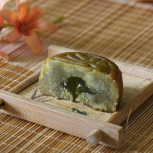 Frame 37123 Bánh Lava trà xanh (kèm hộp thỏ)